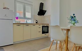 Chavdar Apartments